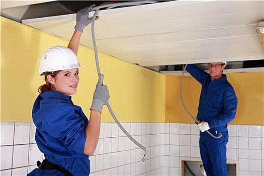 装修电工工种选择建议