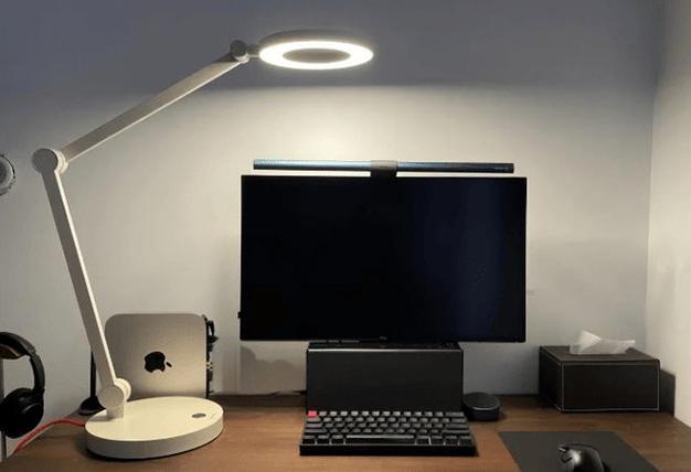 分区精准控光台灯现代电子屏办公时代的照明革命