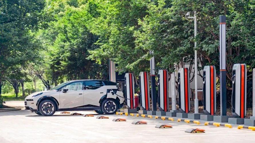 极氪拉交付群后多久交付