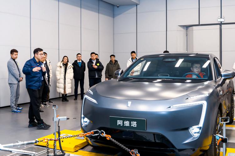 月阿维塔交付台环比增长超预期分析