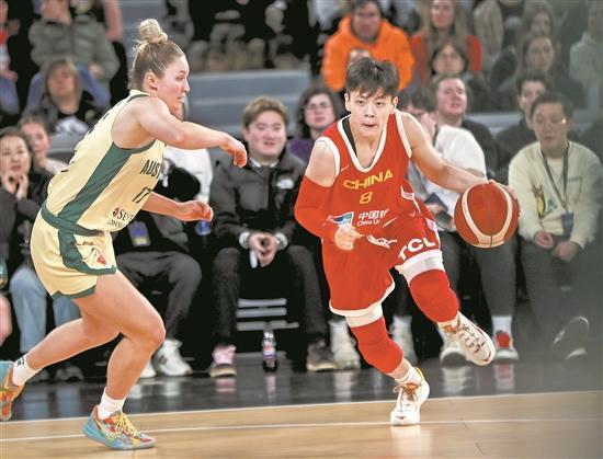 中国女篮热身赛不敌澳大利亚队
