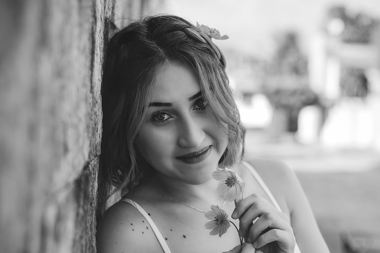 重塑自我，两侧短发——时尚与个性的绝美碰撞