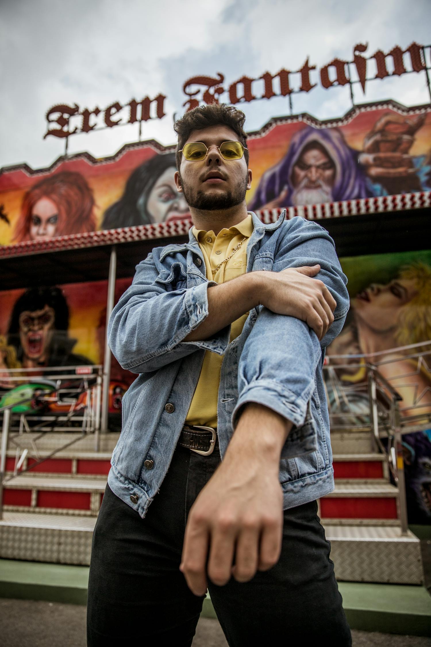 探秘娱乐与惊悚的交响乐—明星大侦探恐怖童谣解读